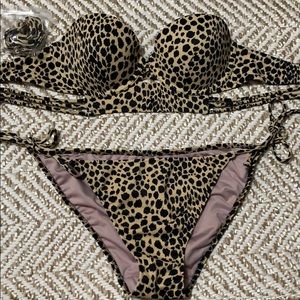 Victoria’s Secret leopard bikini 34B/medium